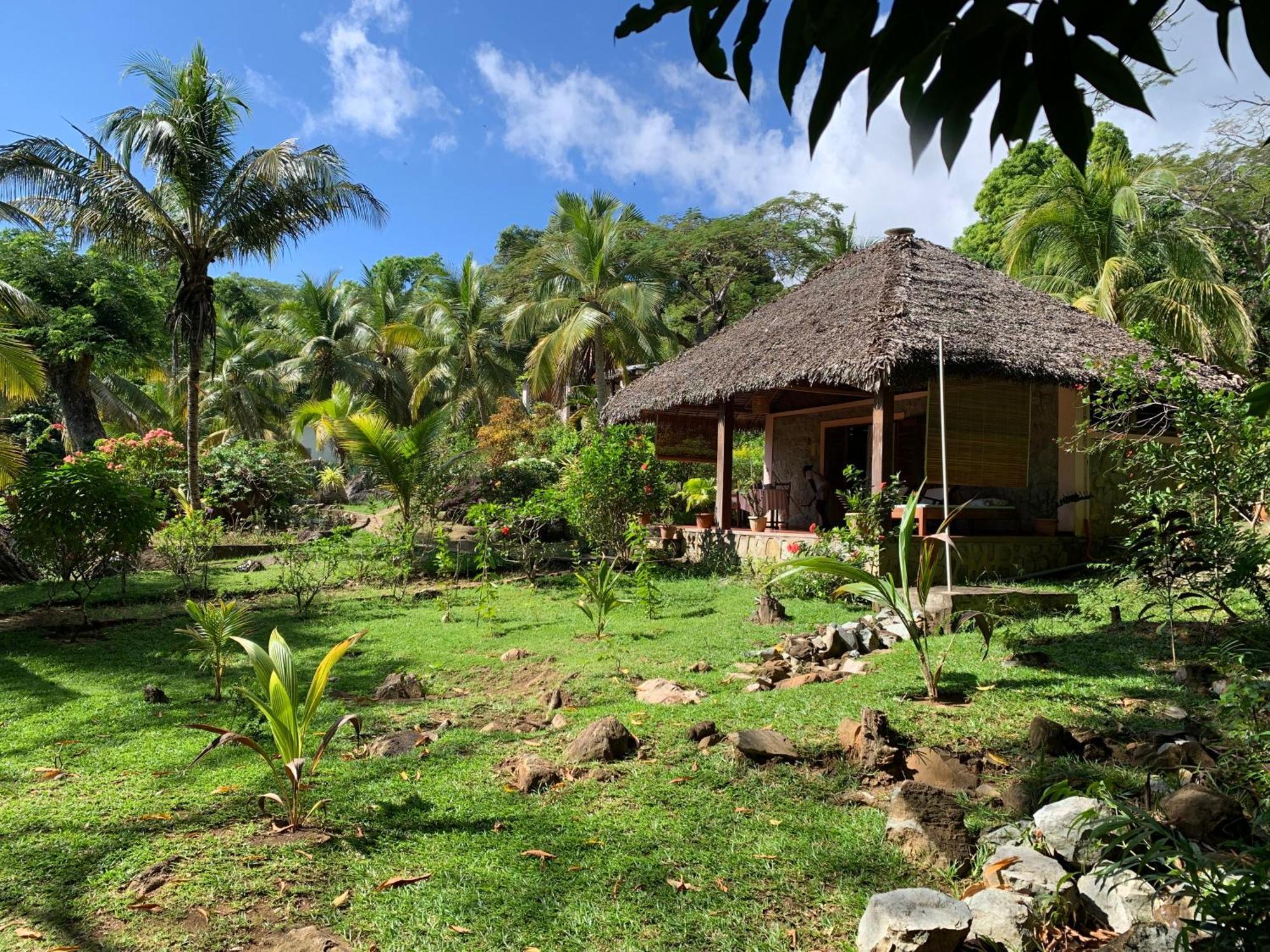 Bed and Breakfast Les Jardins D'Ankify Andimaka Екстер'єр фото